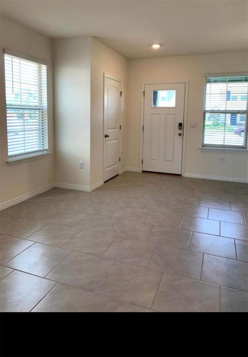 Image 22 of 43 For 12036 Holystone Street