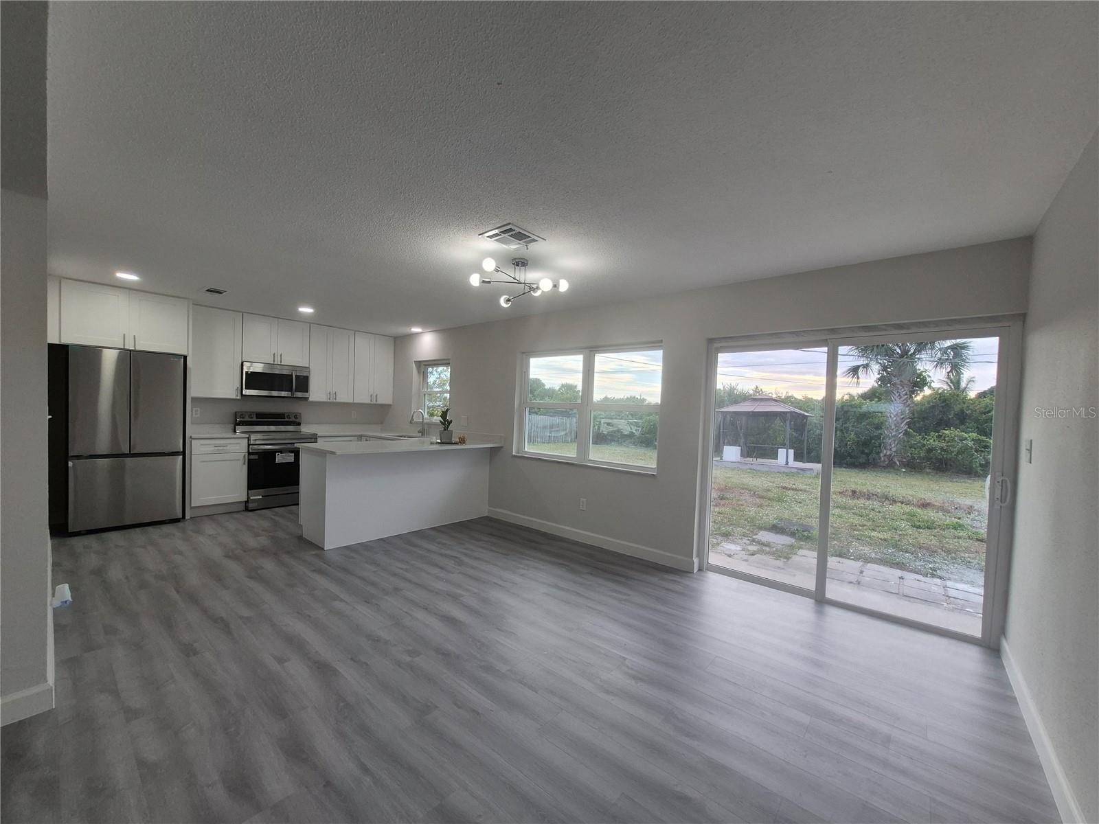 Image 11 of 48 For 980 Bacon Circle Ne