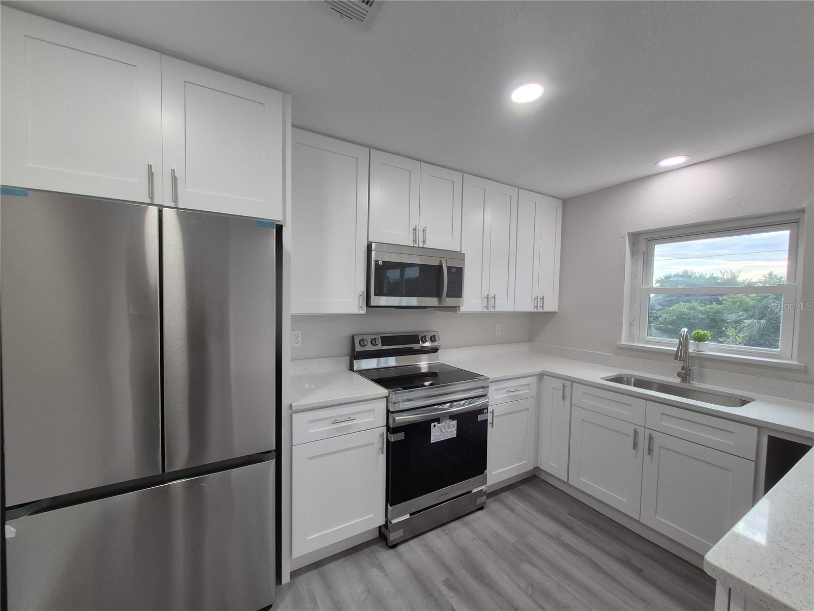 Image 14 of 48 For 980 Bacon Circle Ne