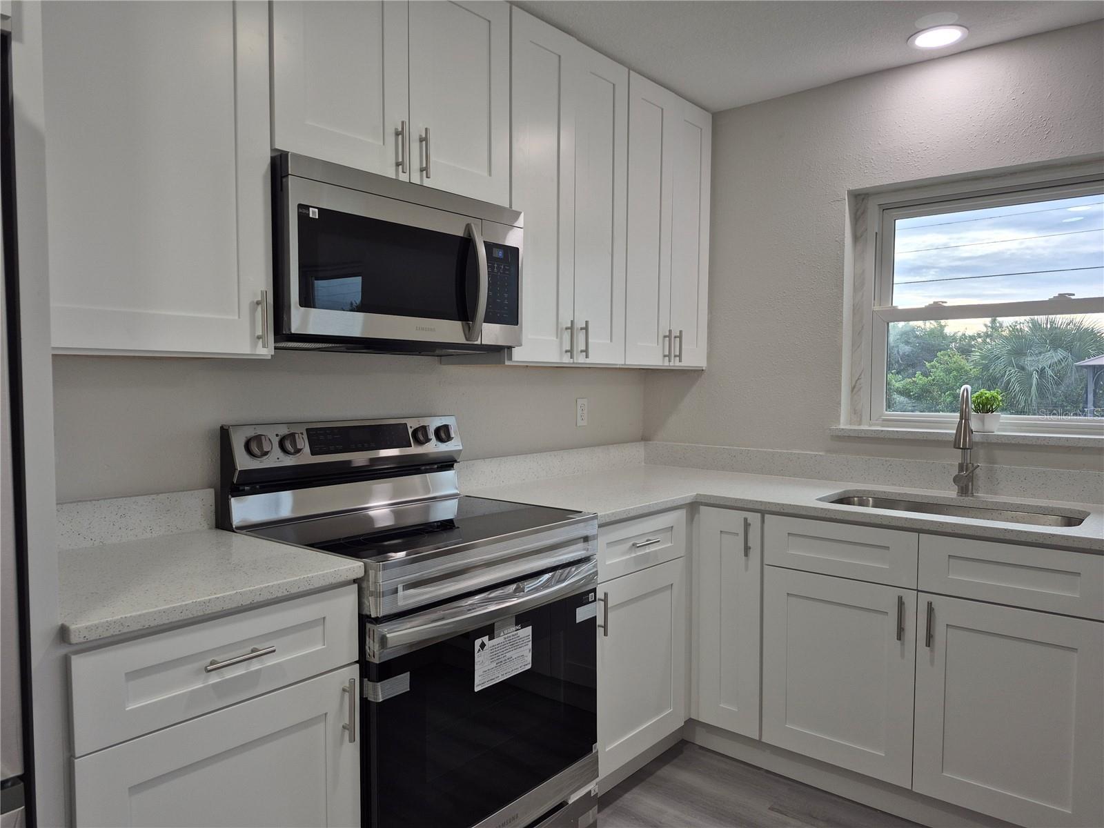 Image 15 of 48 For 980 Bacon Circle Ne