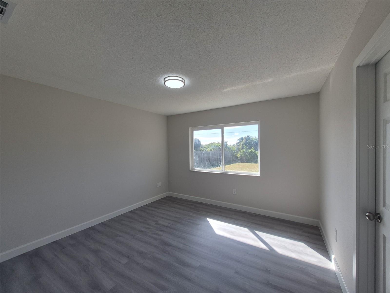 Image 19 of 48 For 980 Bacon Circle Ne