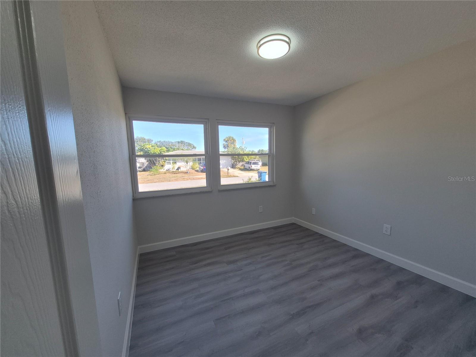 Image 24 of 48 For 980 Bacon Circle Ne