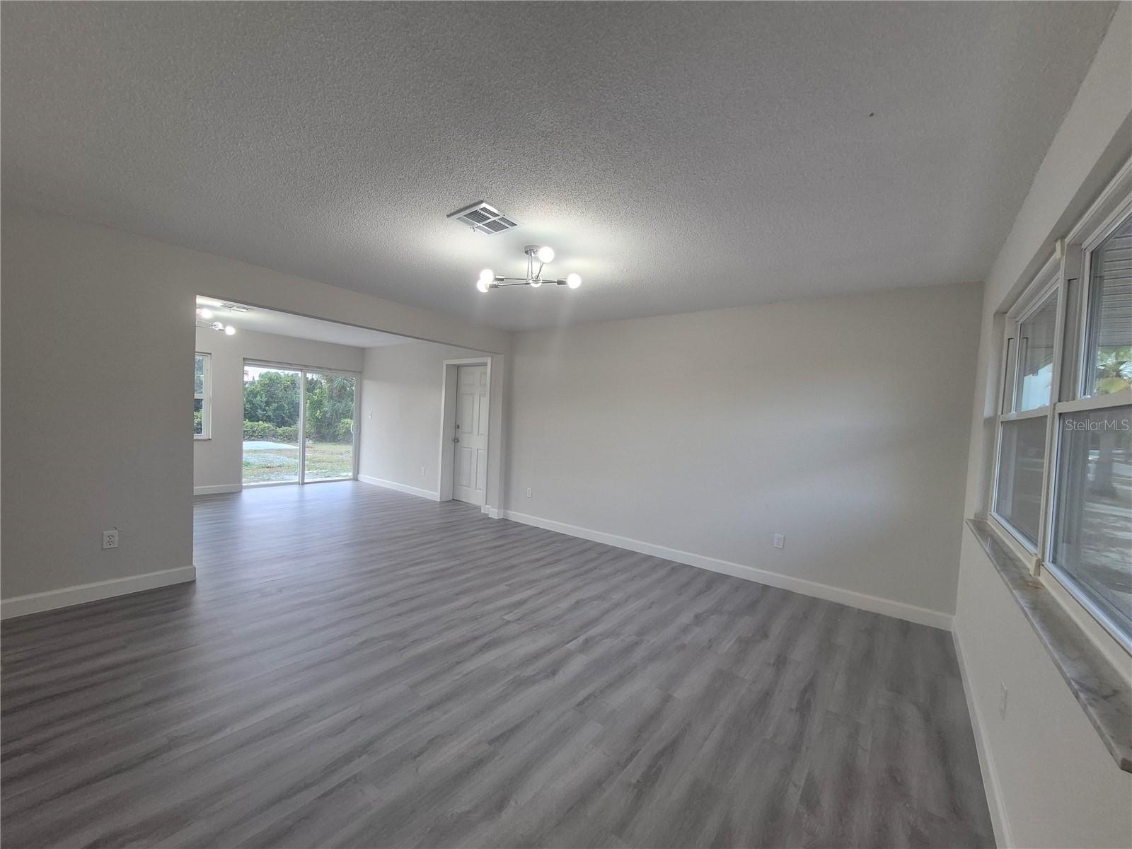 Image 5 of 48 For 980 Bacon Circle Ne