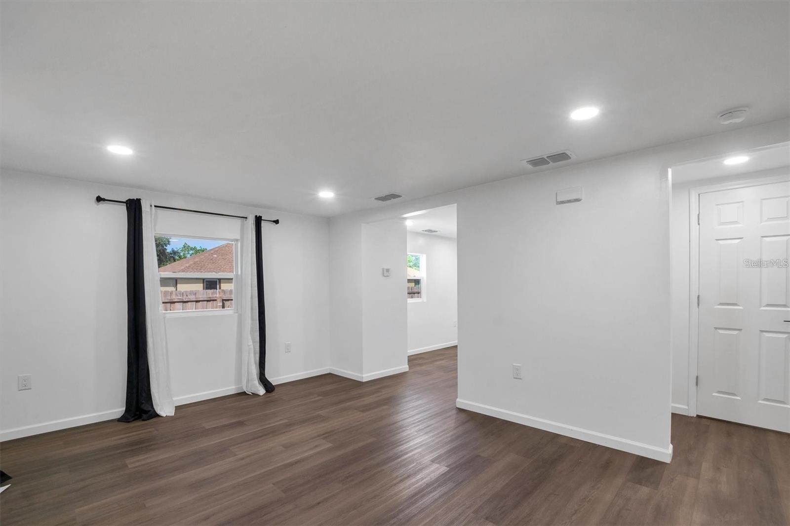 Image 11 of 23 For 414 Monroe Lane