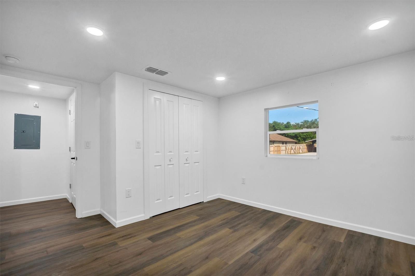 Image 18 of 23 For 414 Monroe Lane