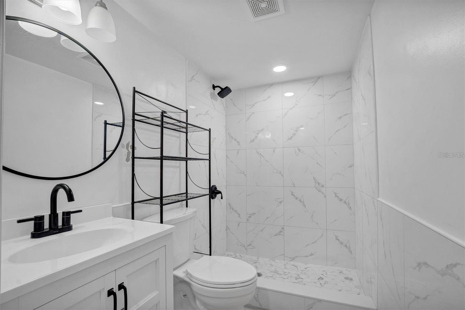 Image 20 of 23 For 414 Monroe Lane