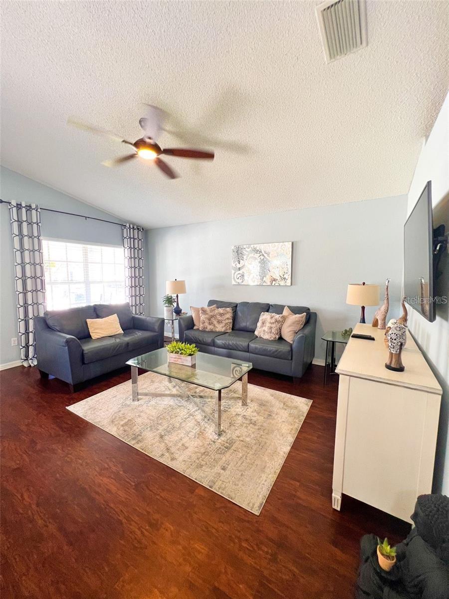 Image 8 of 31 For 307 Diamond Ridge Boulevard