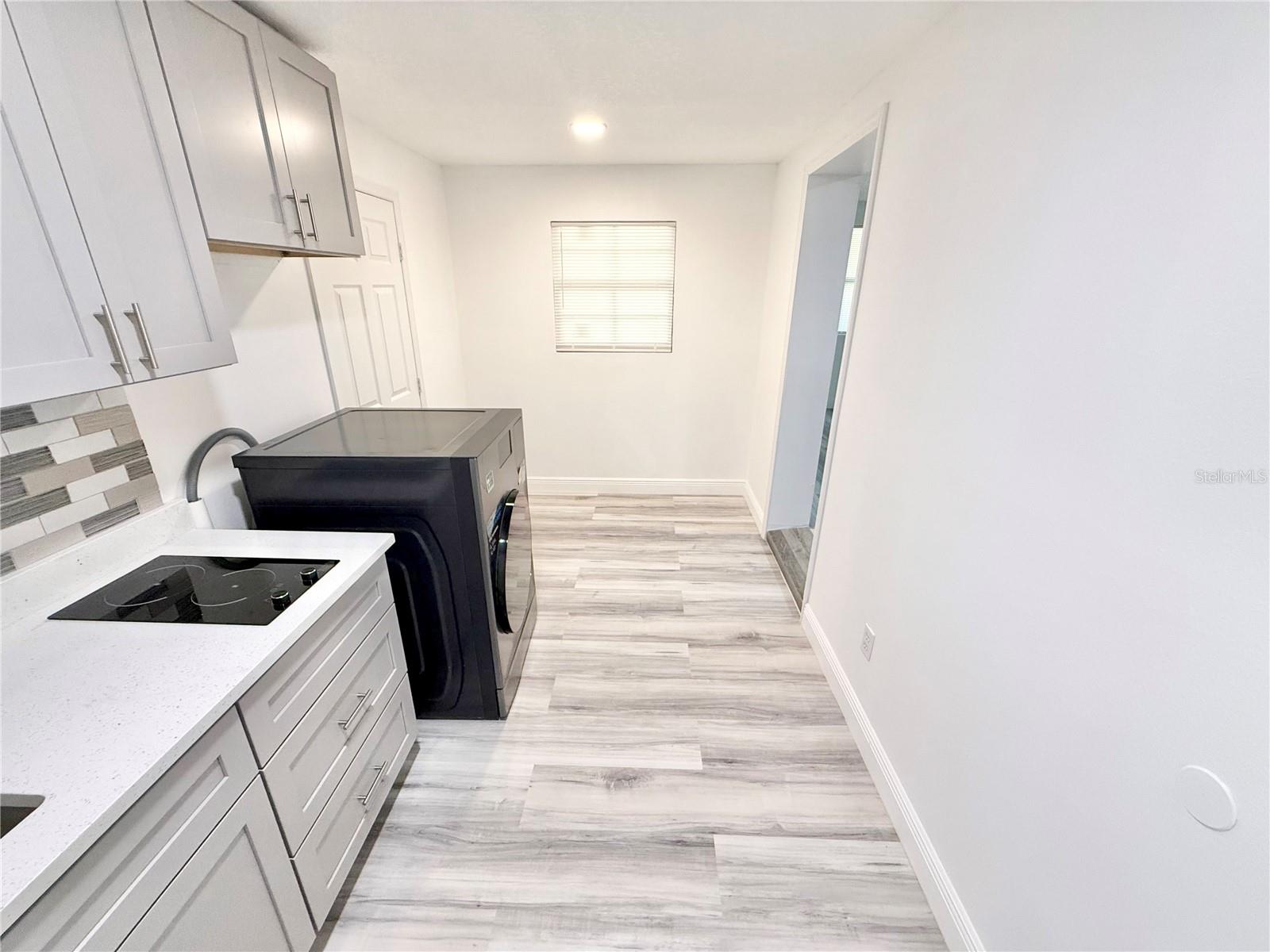 Image 14 of 27 For 2922 6th Avenue