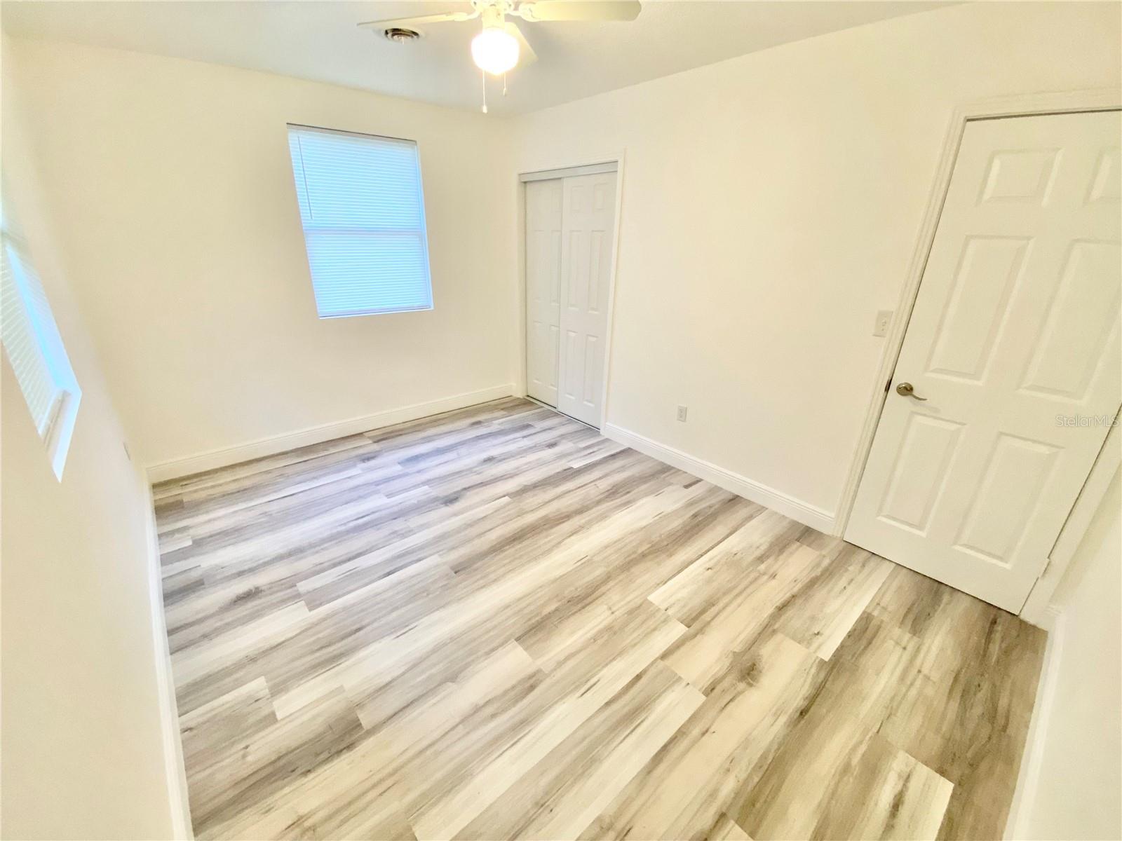 Image 21 of 27 For 2922 6th Avenue