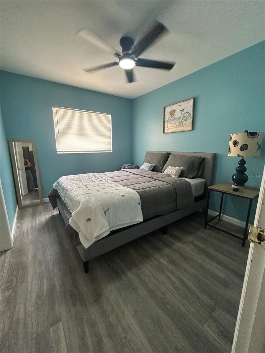 Image 7 of 12 For 4215 Laurel Street