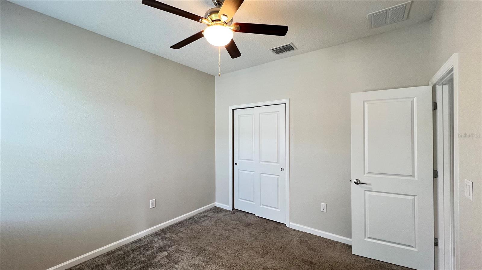 Image 13 of 37 For 16466 Glassy Loch Loop