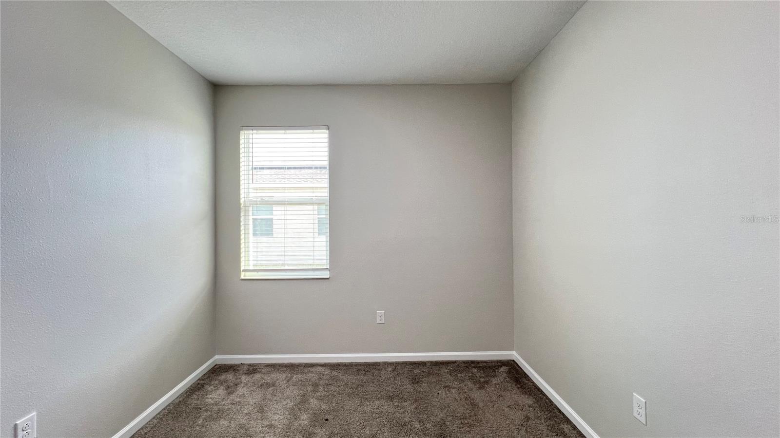 Image 16 of 37 For 16466 Glassy Loch Loop