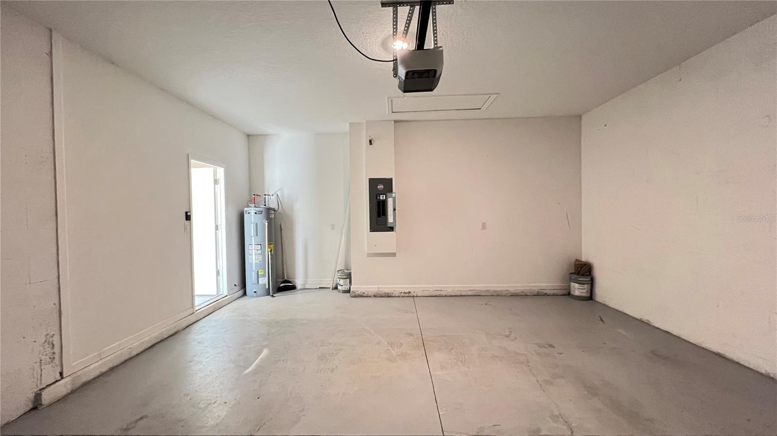 Image 17 of 37 For 16466 Glassy Loch Loop