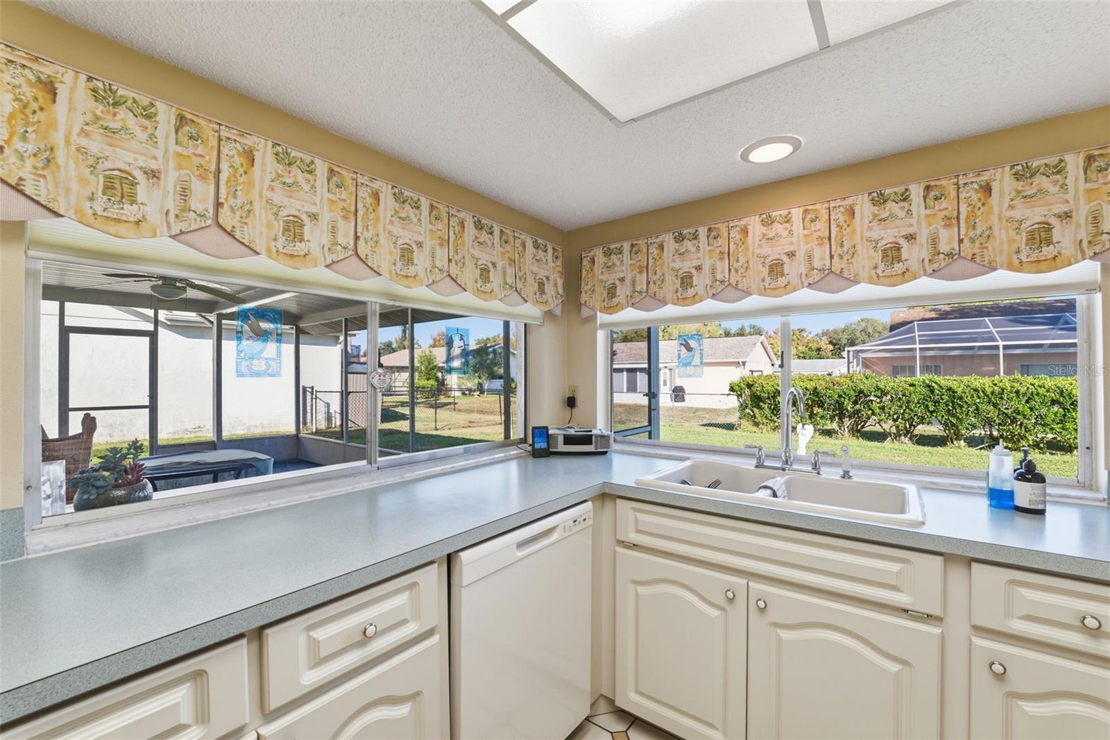 Image 13 of 27 For 8613 Stonehedge Way