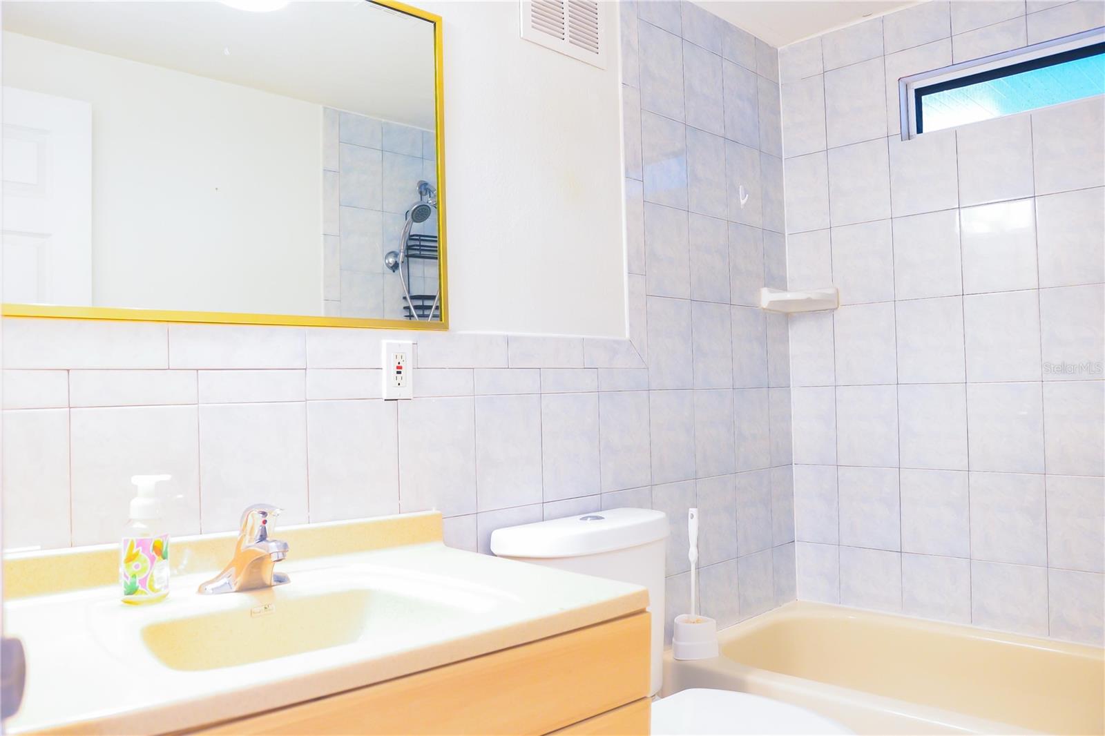 Image 16 of 23 For 630 Carpenter Road