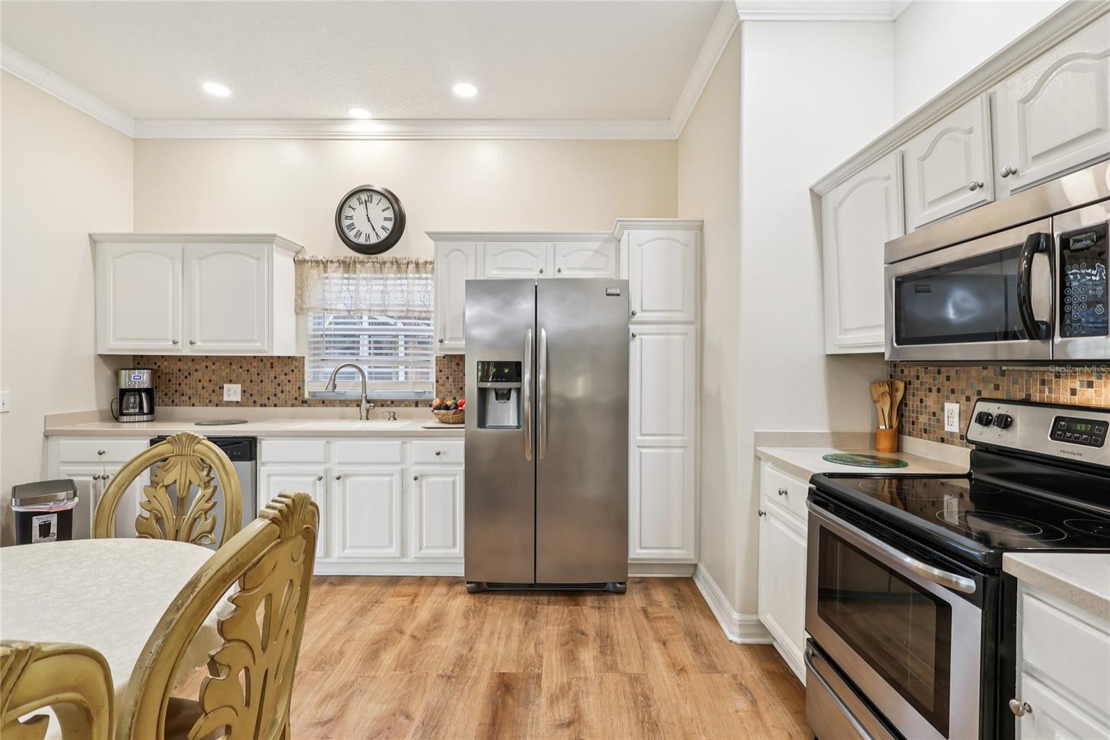 Image 14 of 60 For 215 Vista Drive