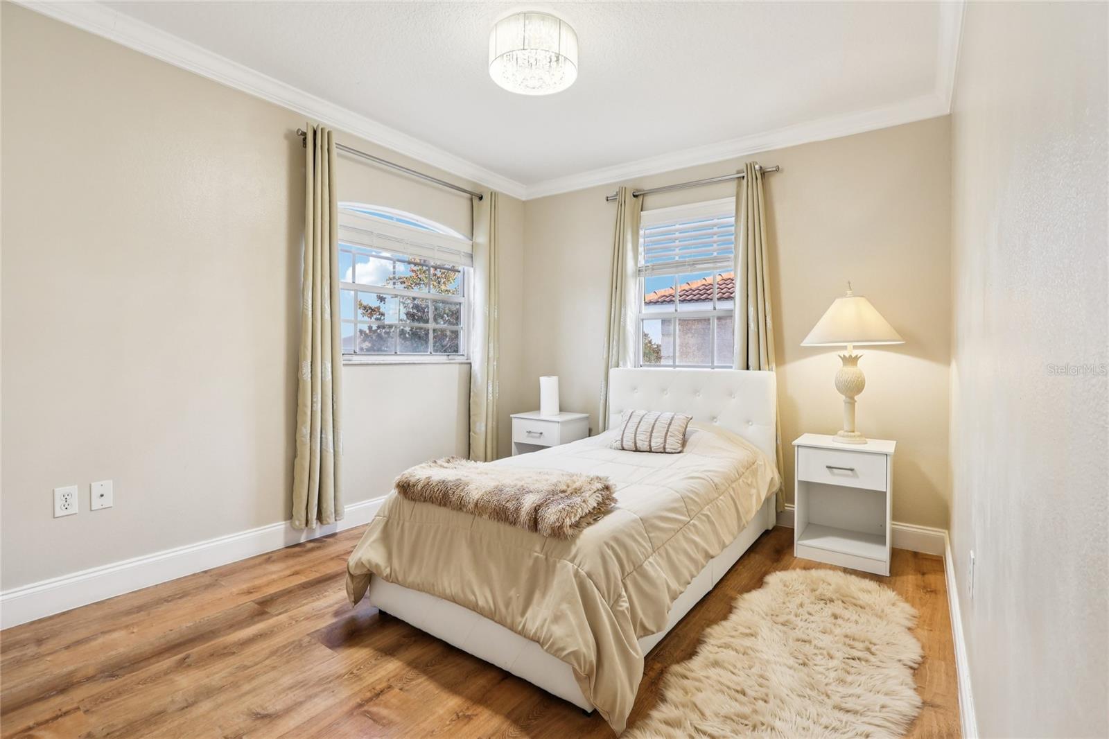 Image 23 of 60 For 215 Vista Drive