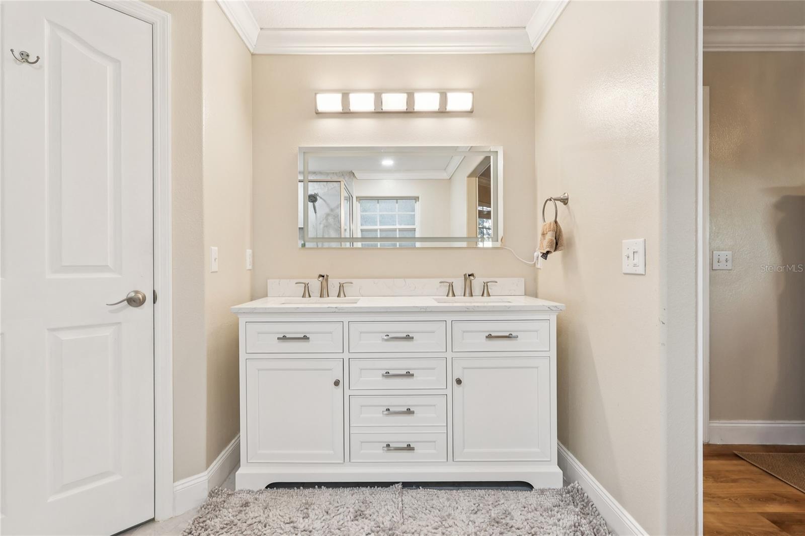 Image 35 of 60 For 215 Vista Drive