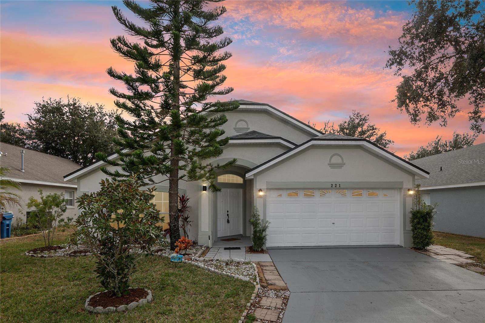 Details for 221 Garberia Drive, DAVENPORT, FL 33837