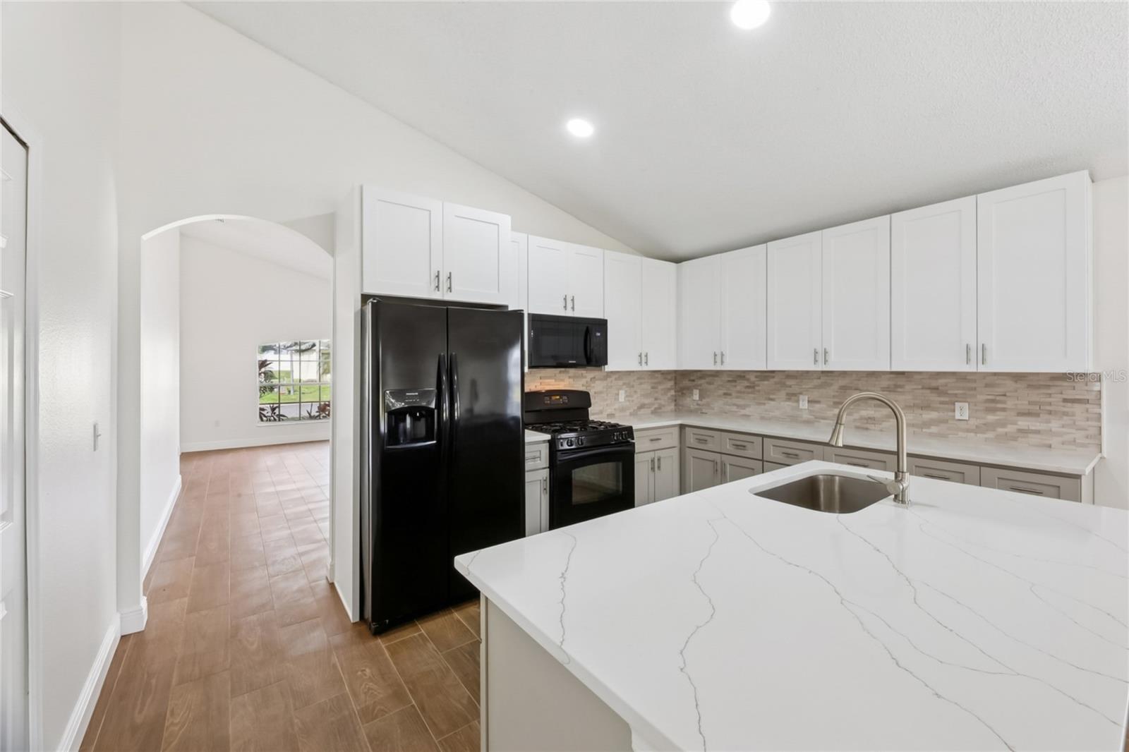 Image 13 of 38 For 221 Garberia Drive