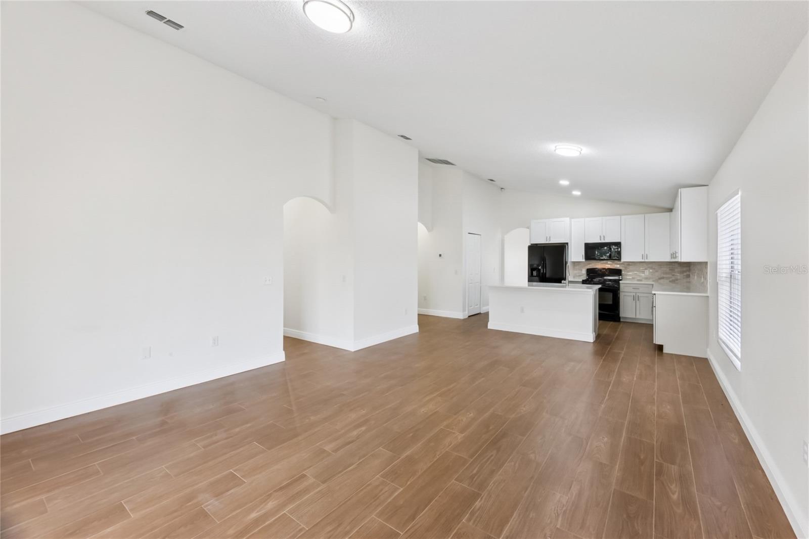 Image 14 of 38 For 221 Garberia Drive