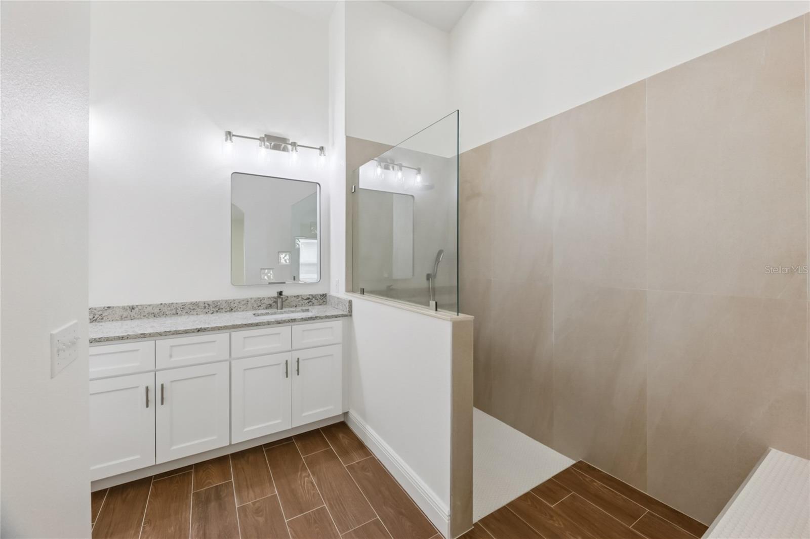 Image 25 of 38 For 221 Garberia Drive