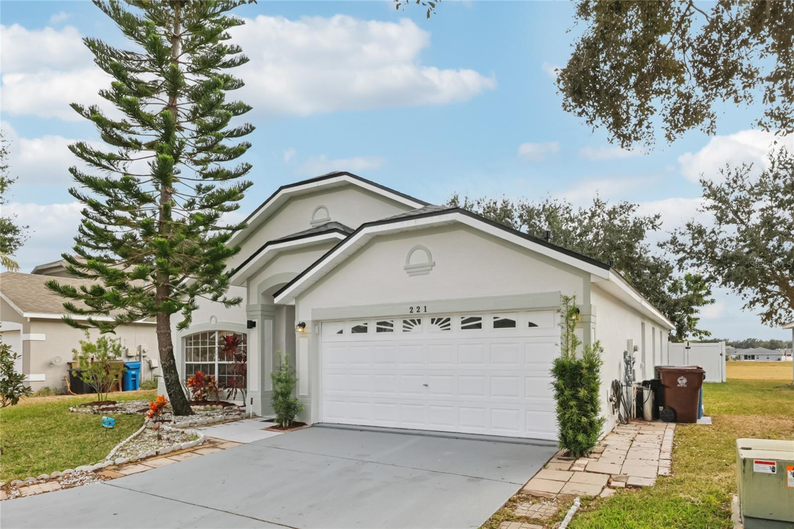 Image 4 of 38 For 221 Garberia Drive