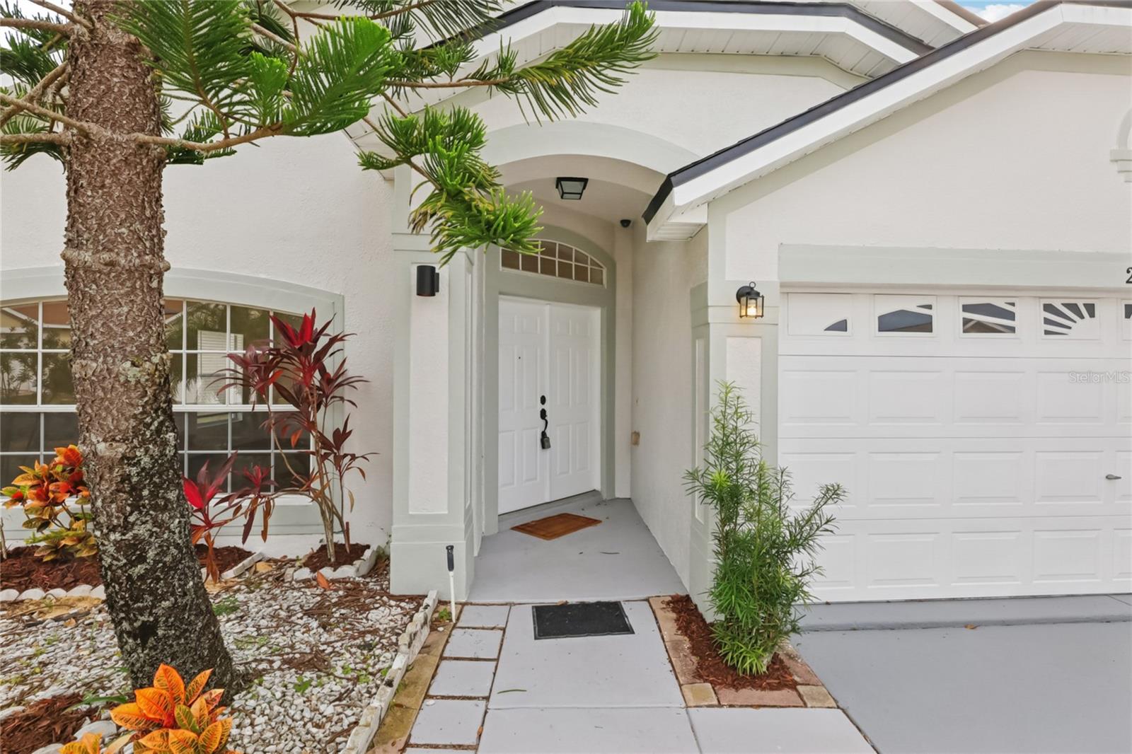 Image 5 of 38 For 221 Garberia Drive