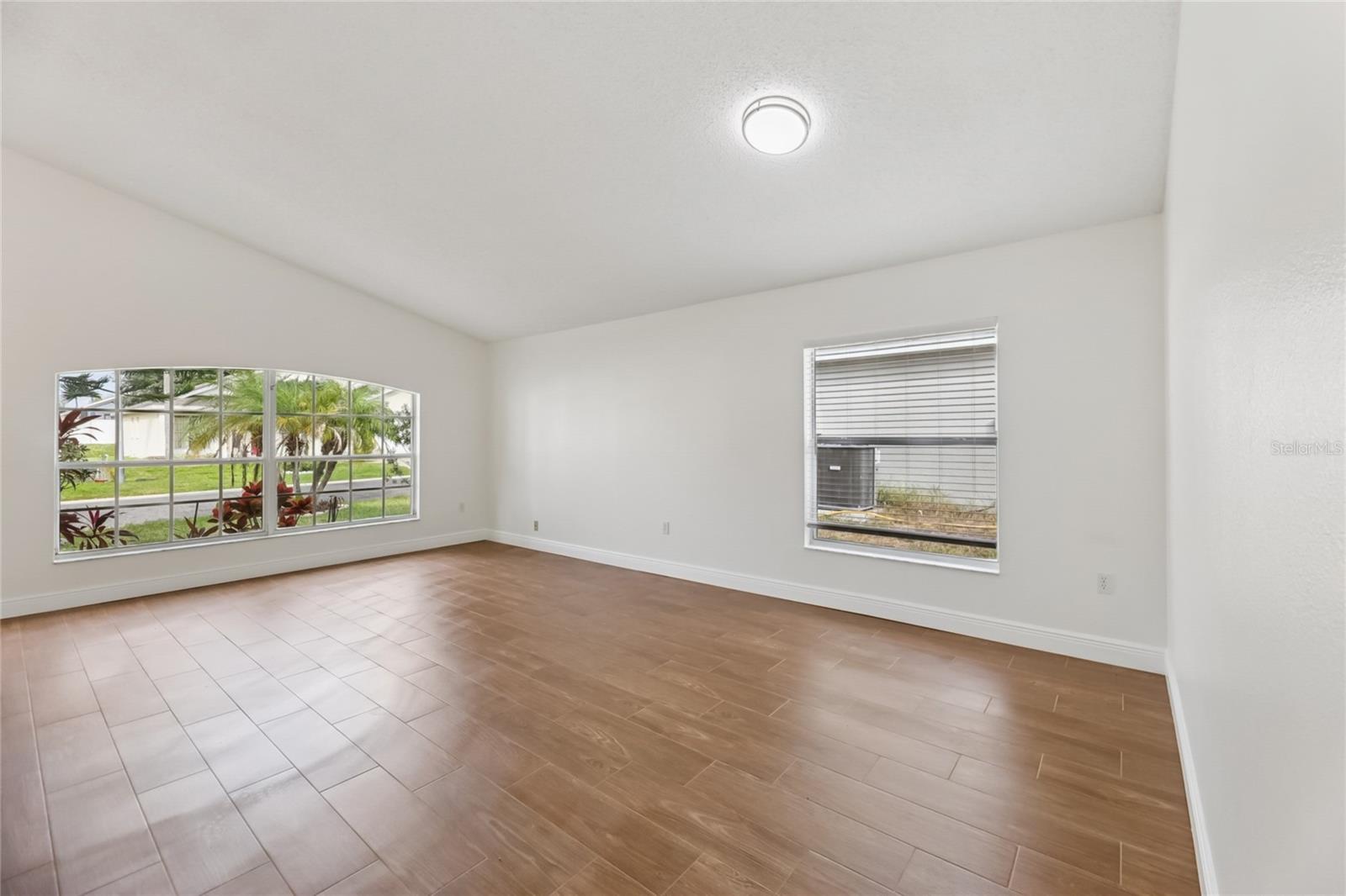 Image 8 of 38 For 221 Garberia Drive