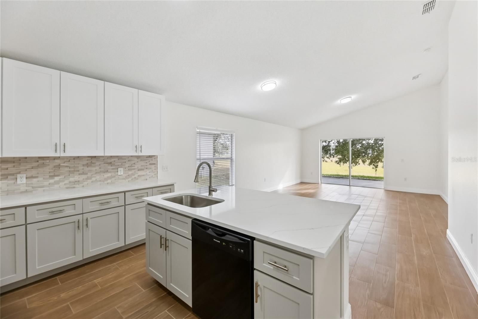 Image 9 of 38 For 221 Garberia Drive