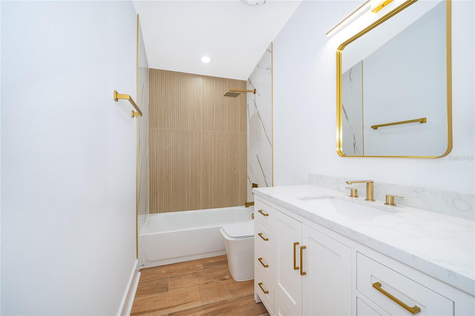 Image 26 of 42 For 5116 Jeannine Court