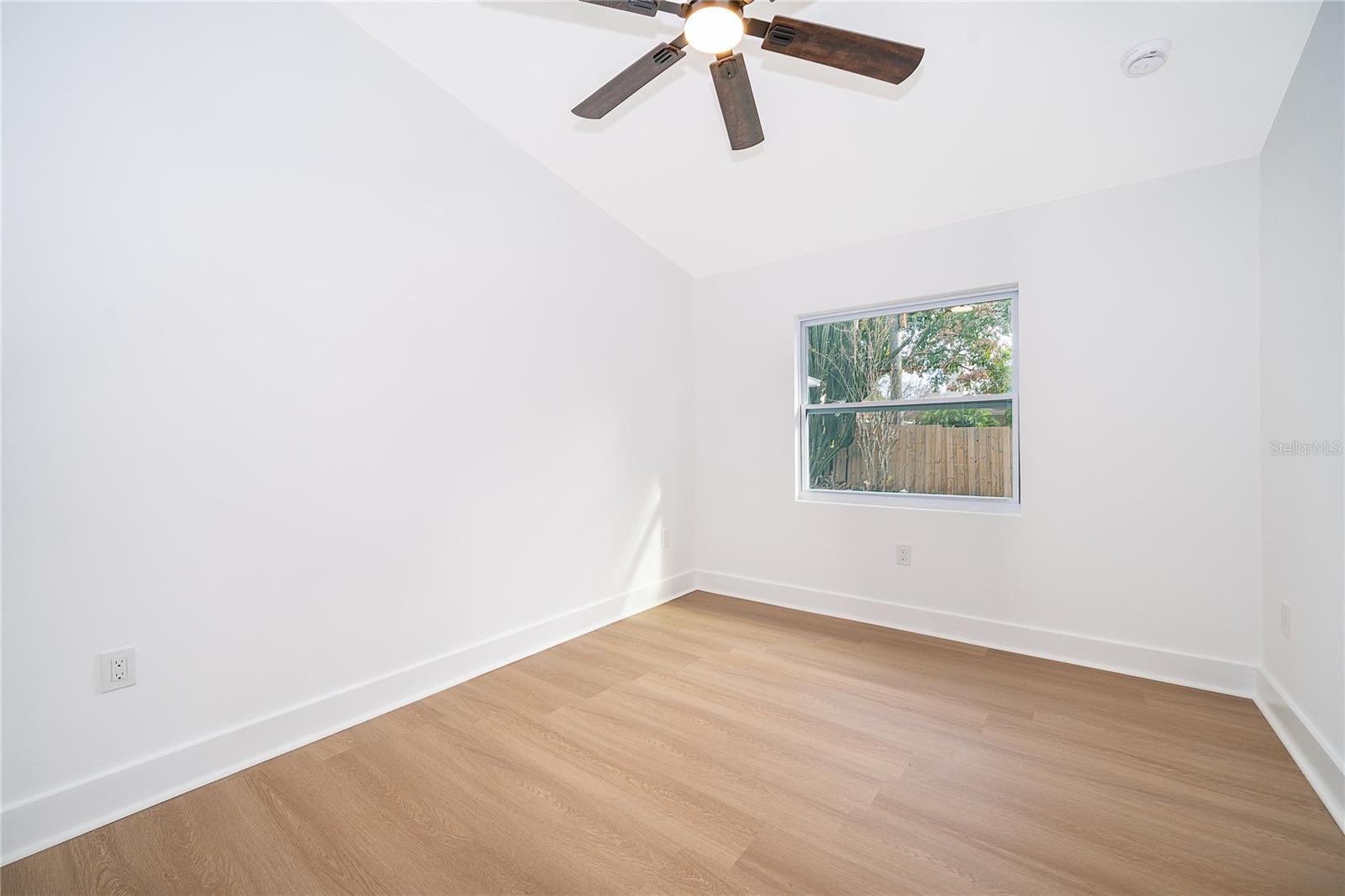 Image 30 of 42 For 5116 Jeannine Court