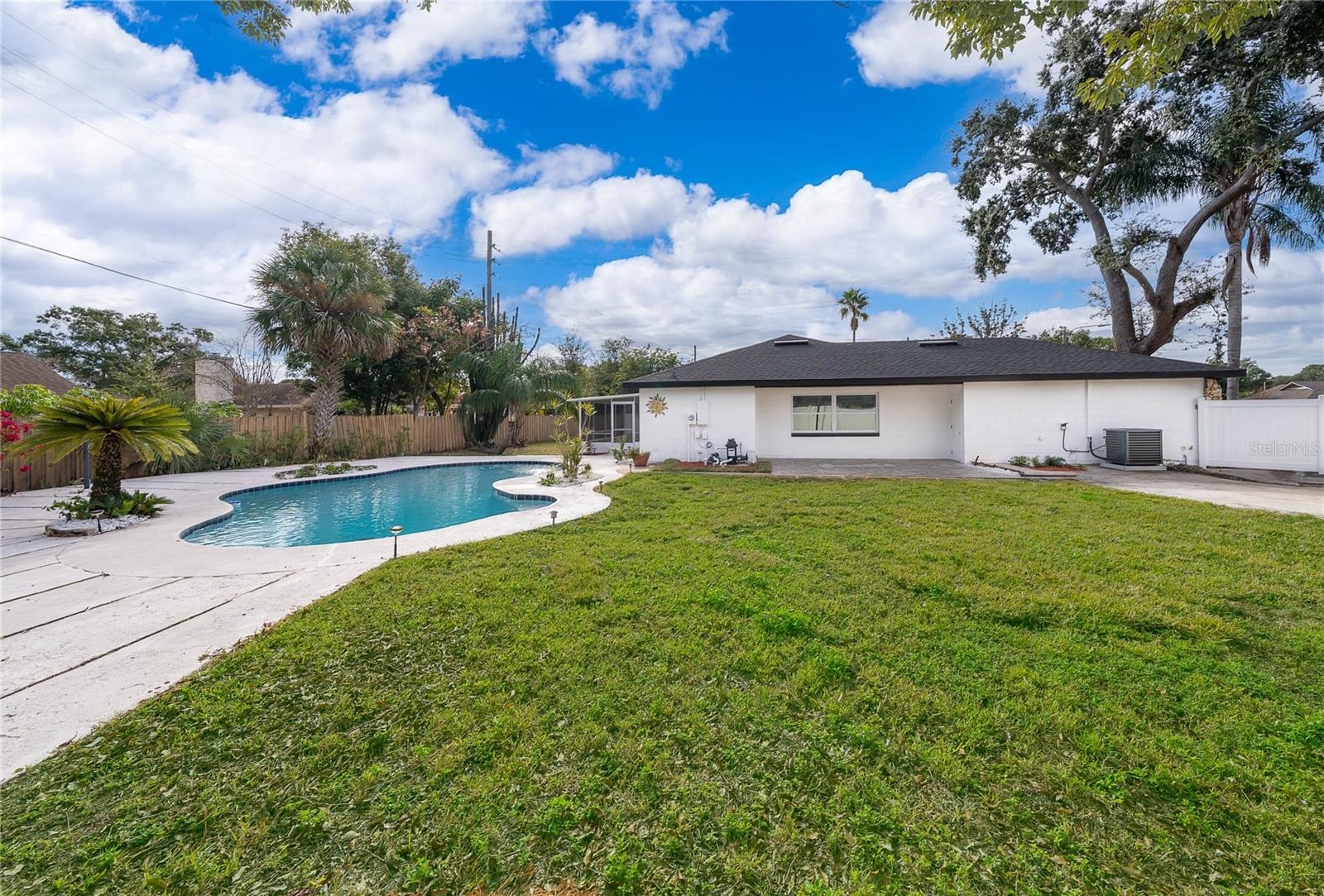 Image 36 of 42 For 5116 Jeannine Court