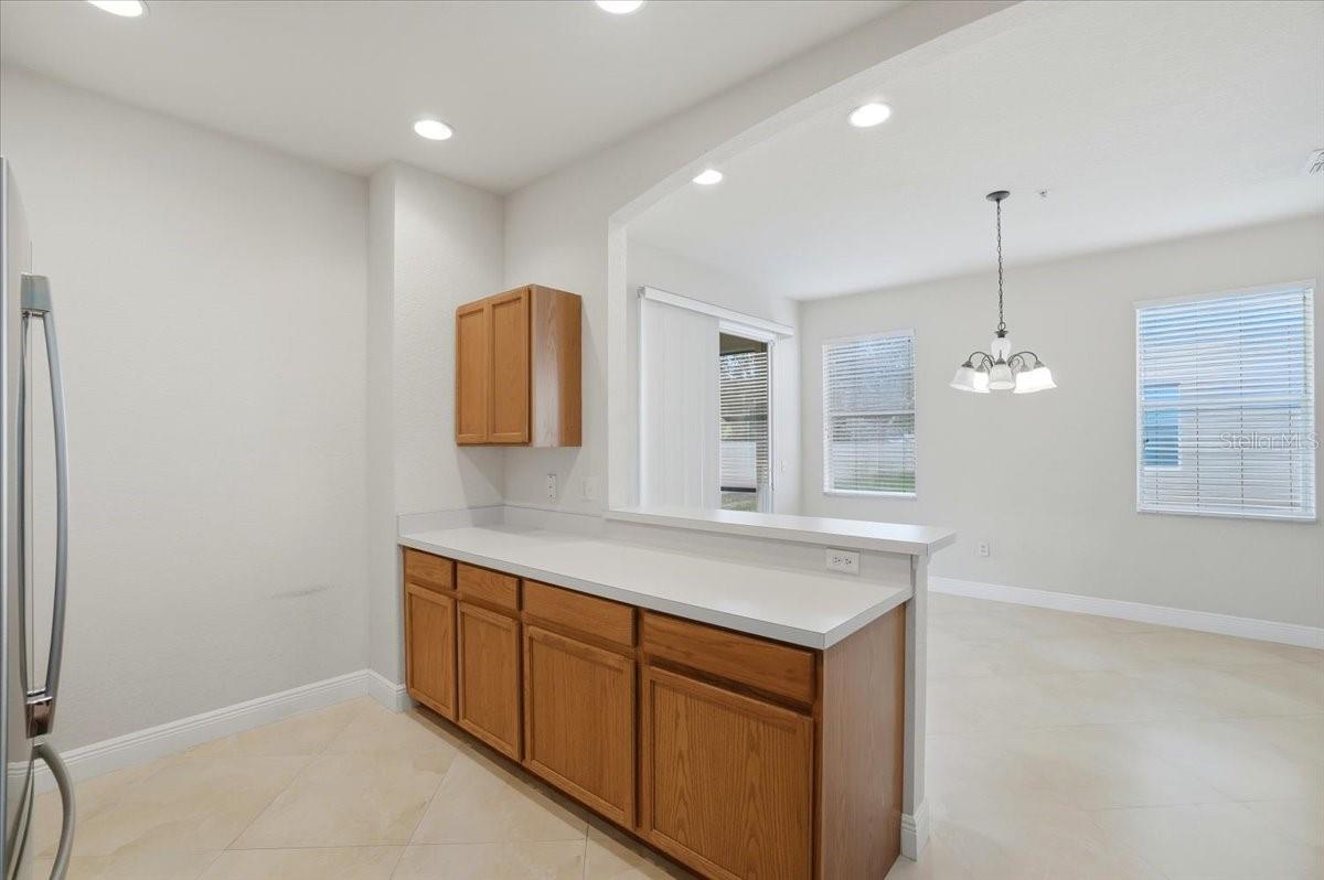 Image 10 of 41 For 3000 Ashland Lane S