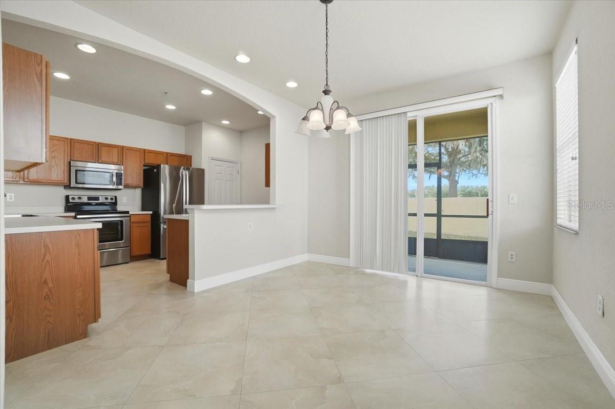 Image 12 of 41 For 3000 Ashland Lane S