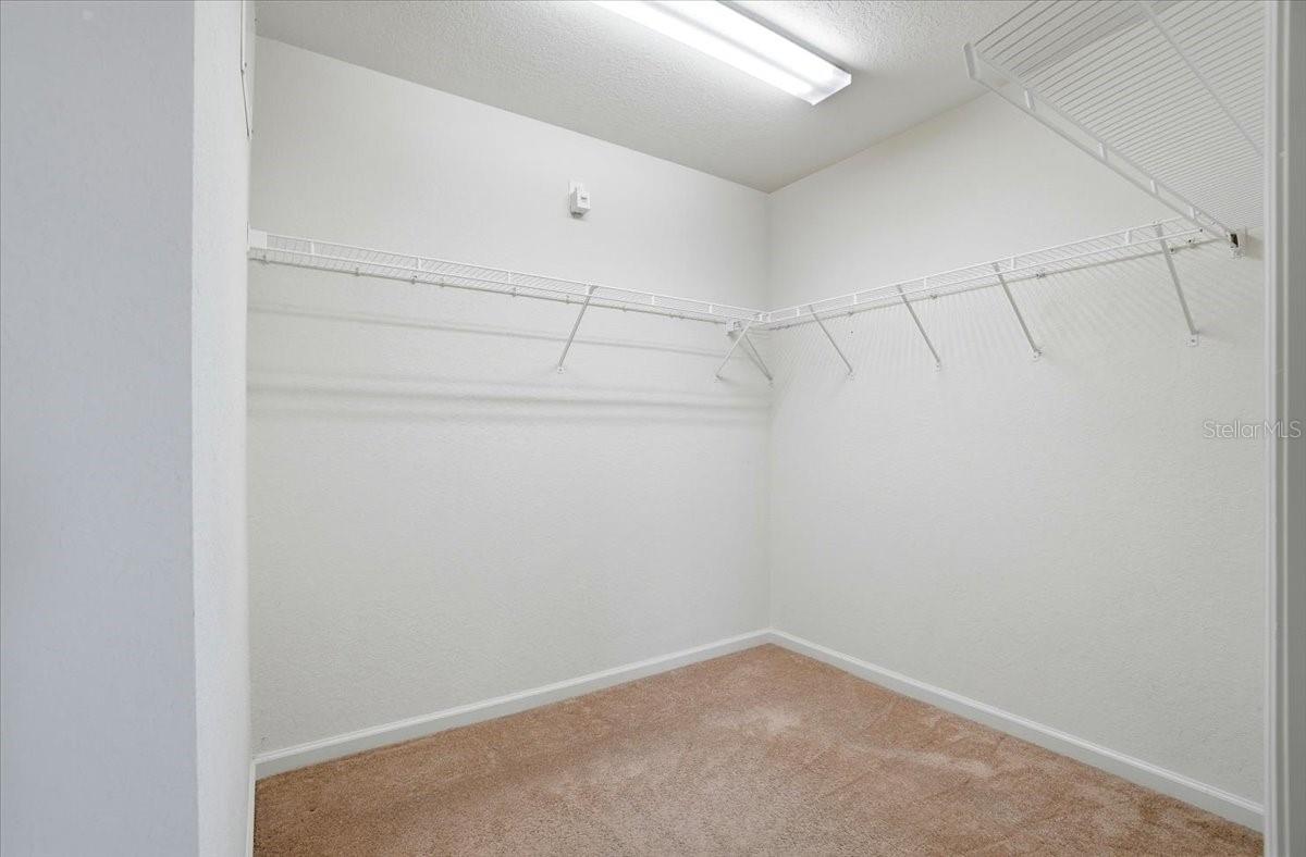 Image 21 of 41 For 3000 Ashland Lane S