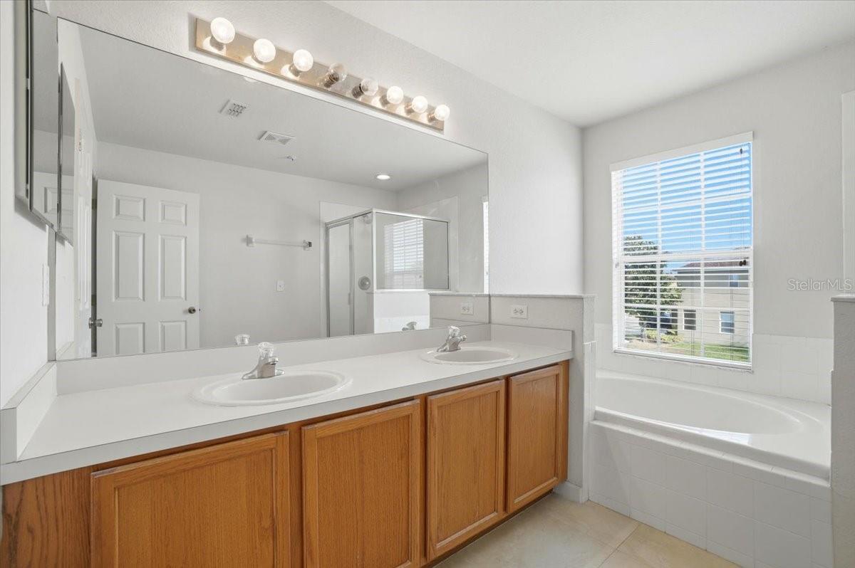 Image 22 of 41 For 3000 Ashland Lane S