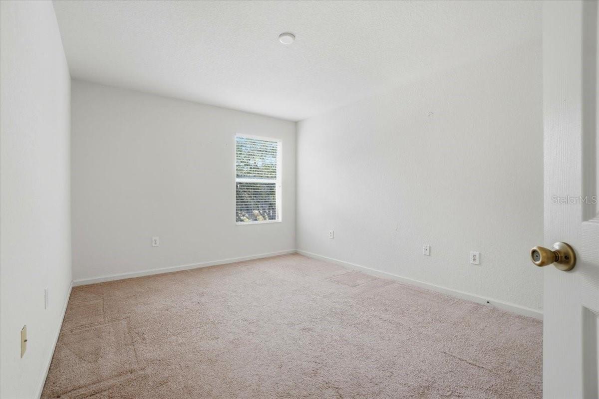 Image 30 of 41 For 3000 Ashland Lane S