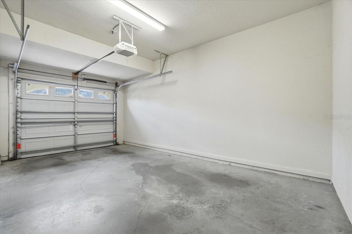 Image 35 of 41 For 3000 Ashland Lane S