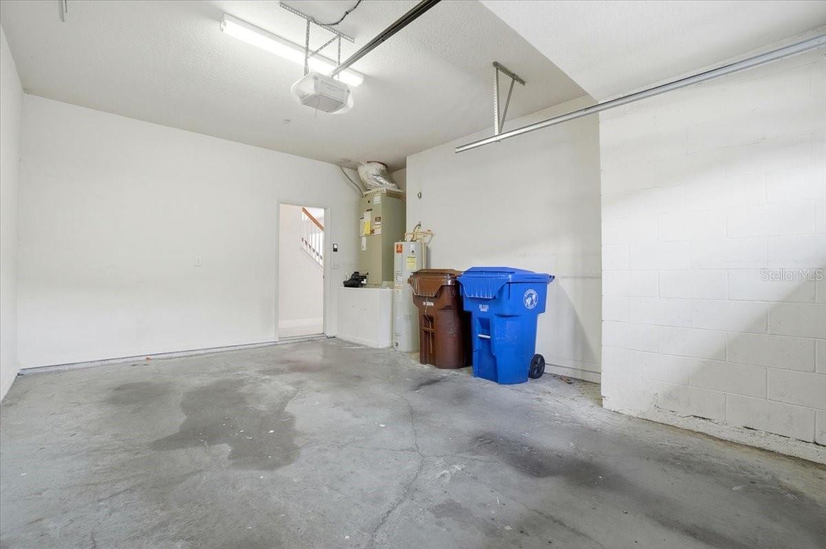 Image 36 of 41 For 3000 Ashland Lane S