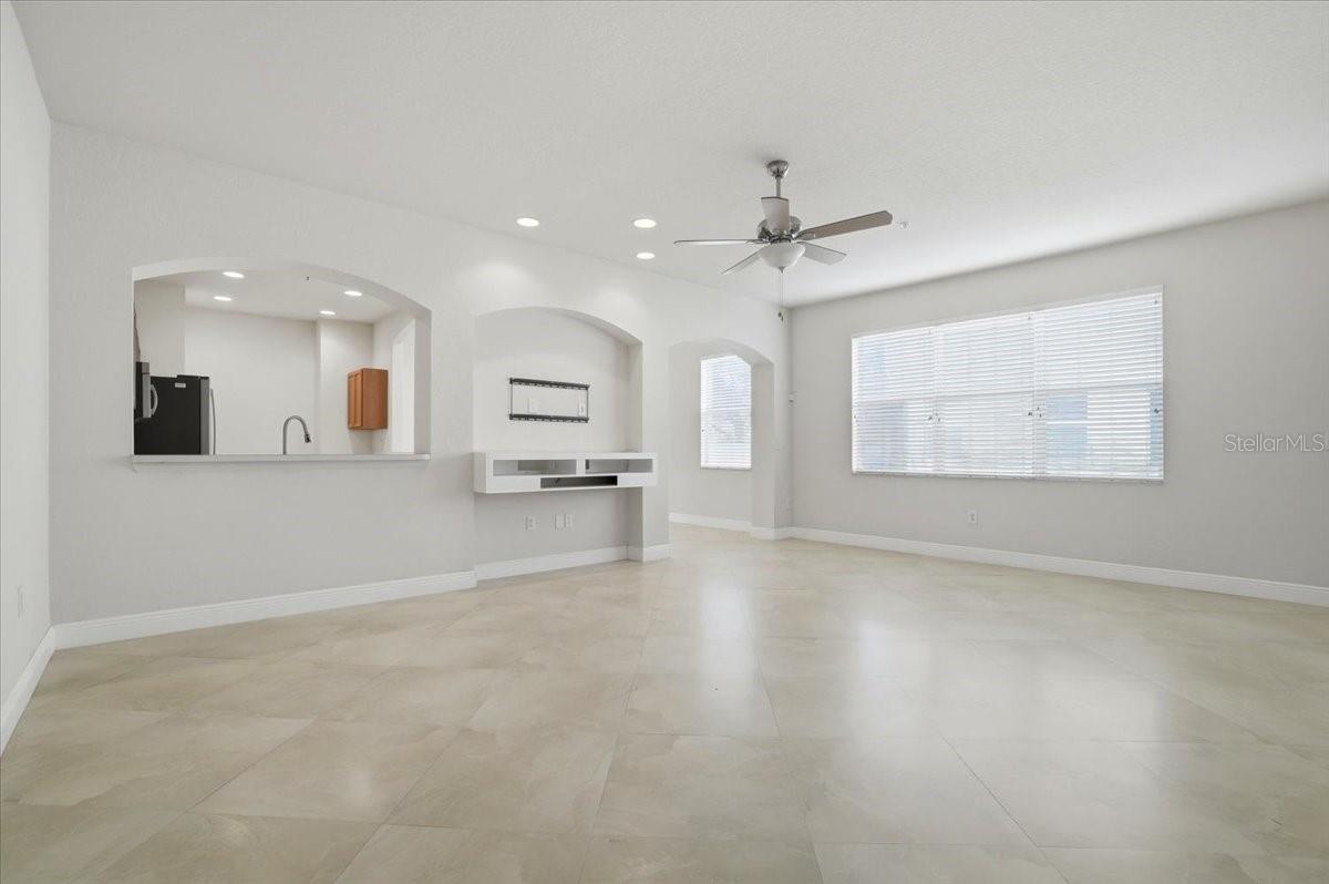 Image 5 of 41 For 3000 Ashland Lane S