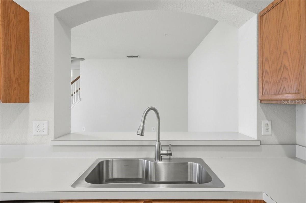 Image 8 of 41 For 3000 Ashland Lane S