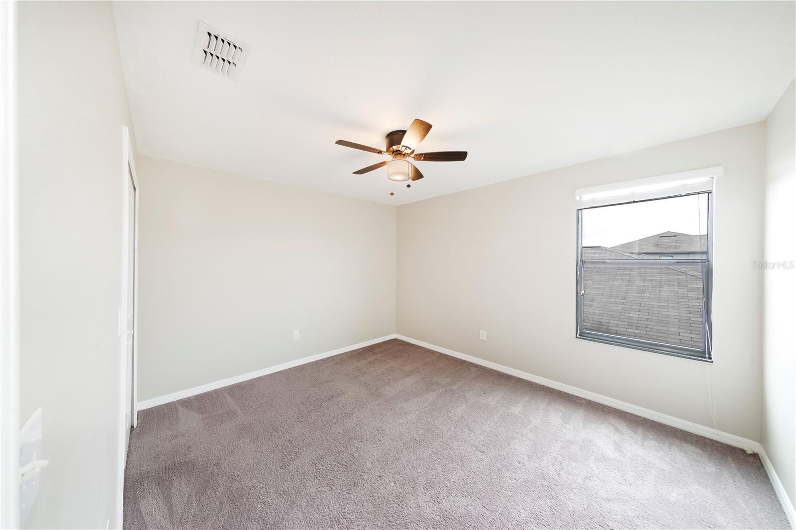 Listing photo id 8 for 10162 Carloway Hills Drive