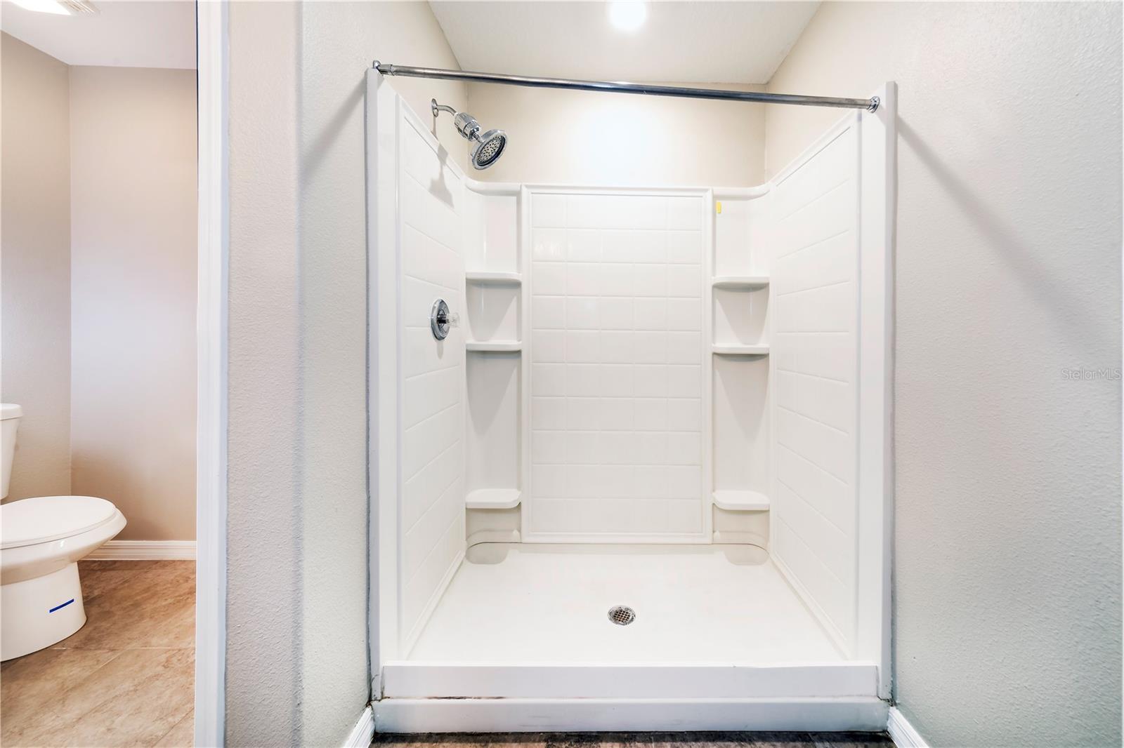 Listing photo id 16 for 10162 Carloway Hills Drive