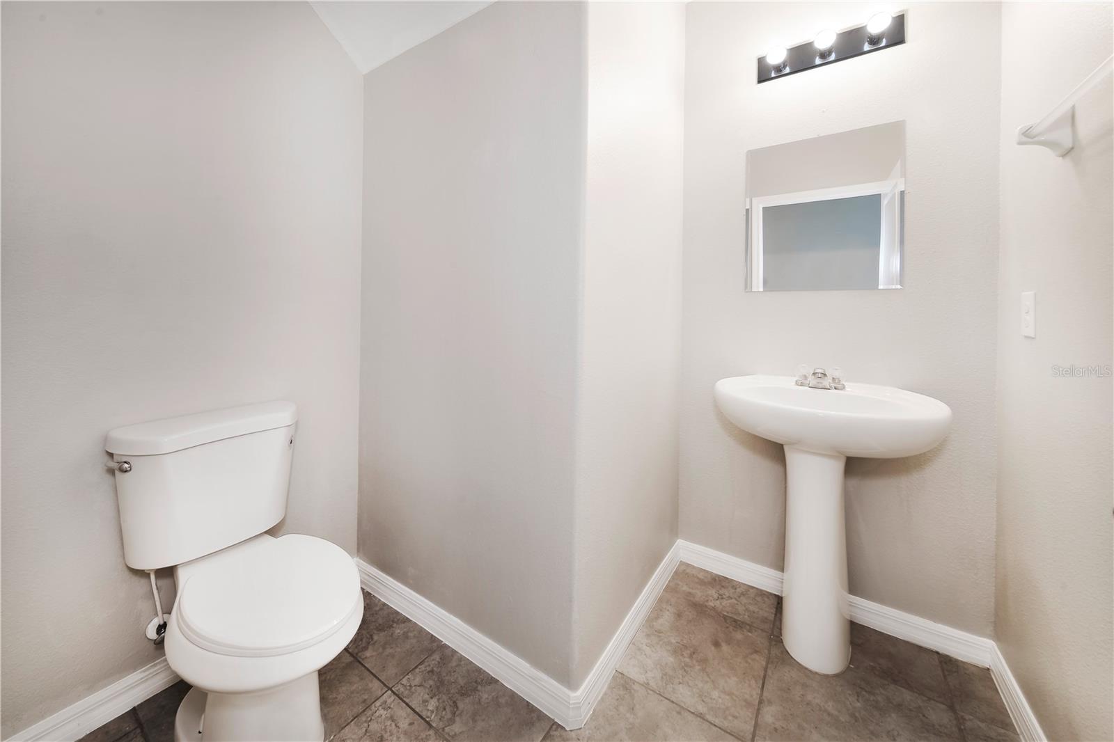 Listing photo id 22 for 10162 Carloway Hills Drive