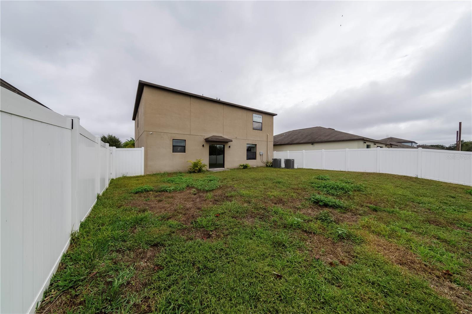 Listing photo id 25 for 10162 Carloway Hills Drive