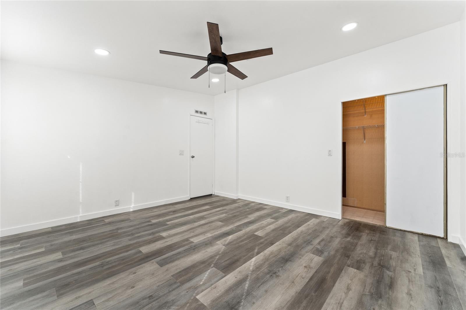 Image 12 of 40 For 213 Bowen Road