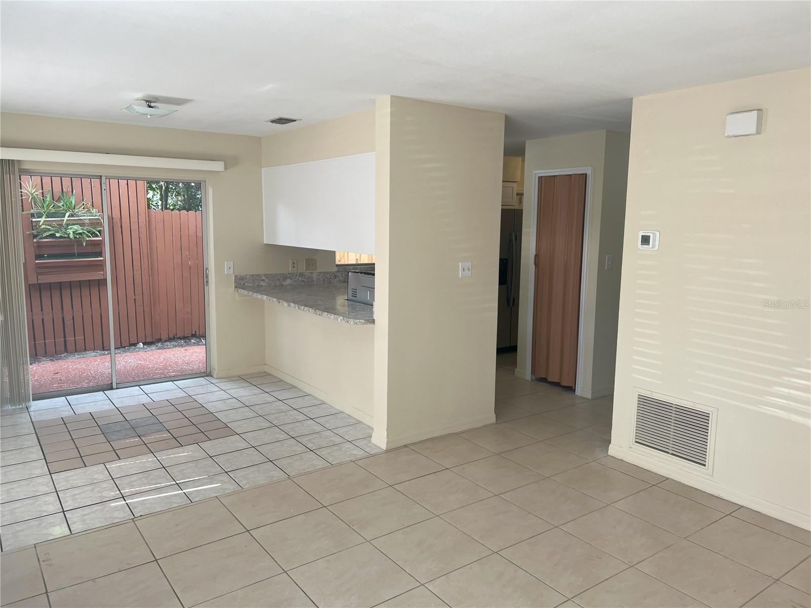 Image 4 of 13 For 953 Monroe Court