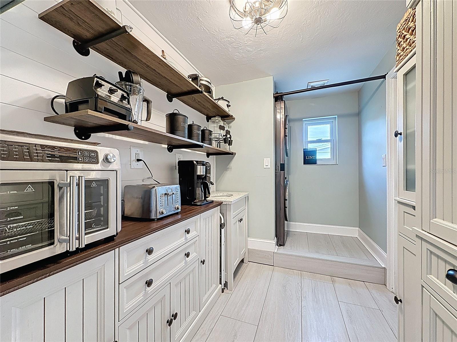 Image 10 of 56 For 414 Oakridge Avenue