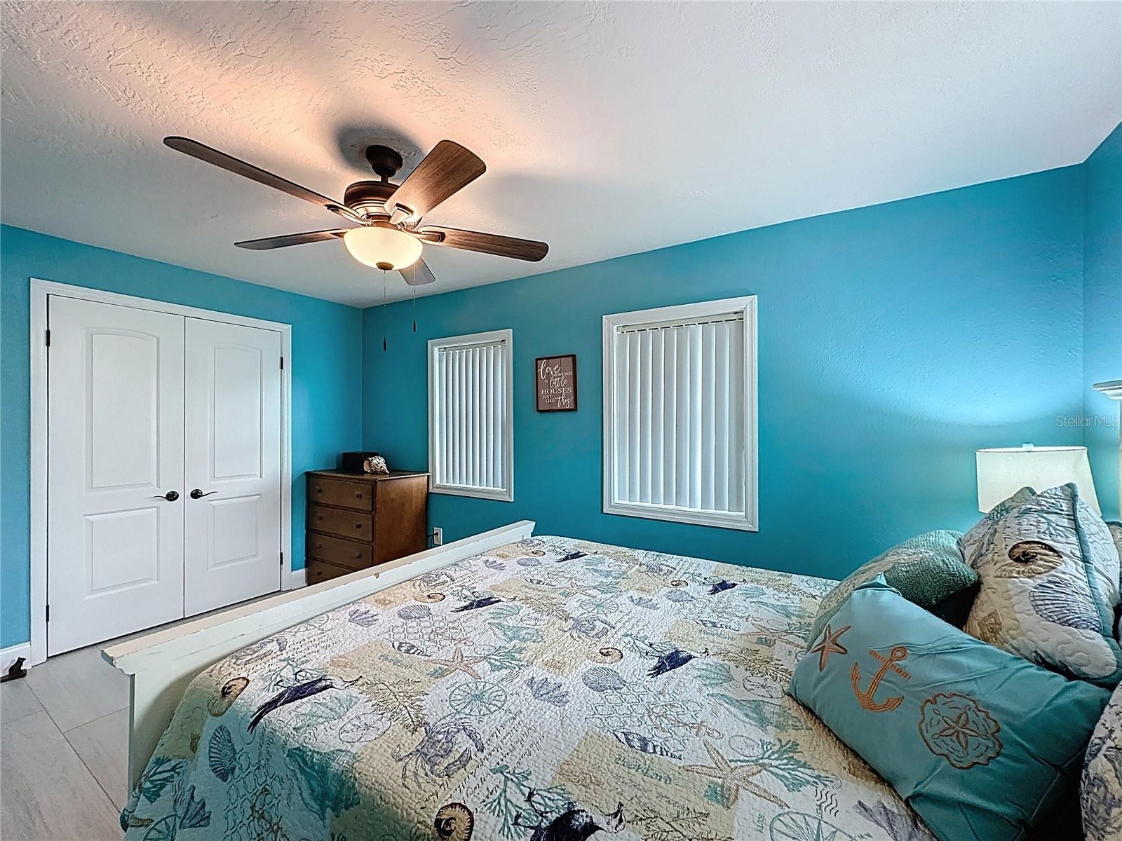 Image 28 of 56 For 414 Oakridge Avenue